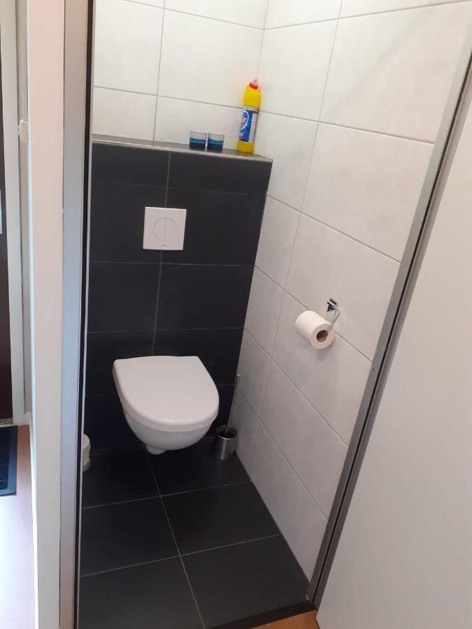 Bungalow/Vakantiehuis Op Park Bavelds Dennen 데네캄프 외부 사진